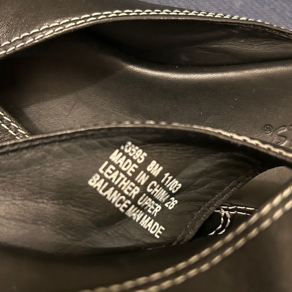 Clarks Black Leather Slide Sandals - Picture 7 of 7